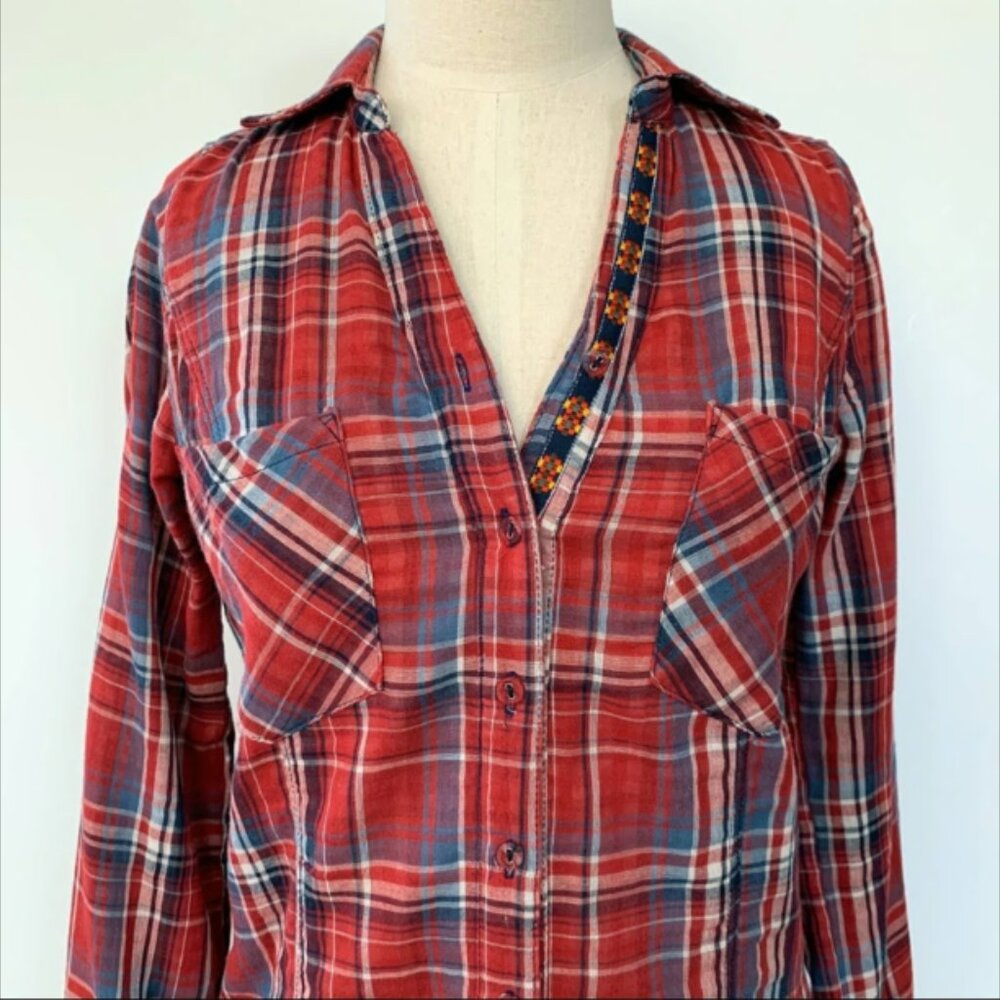 Skies are Blue Stitch Fix Sisou Plaid Button Down - Picture 2 of 8
